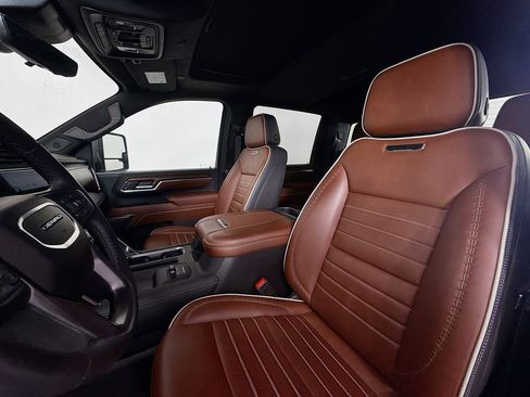 Used 2024 GMC Sierra 2500 Denali Ultimate image 11