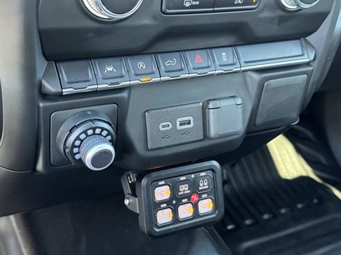 Used 2024 GMC Sierra 1500 Pro w/ Pro Value Package AWD/4WD image 15