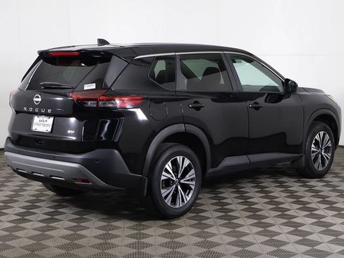 Used 2023 Nissan Rogue SV FWD image 8