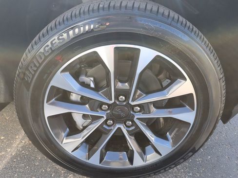 New 2025 Jeep Grand Cherokee L Overland w/ Advanced Protech Group III image 27