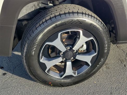 Used 2022 Jeep Renegade Trailhawk w/ Sun/Sound Group image 30