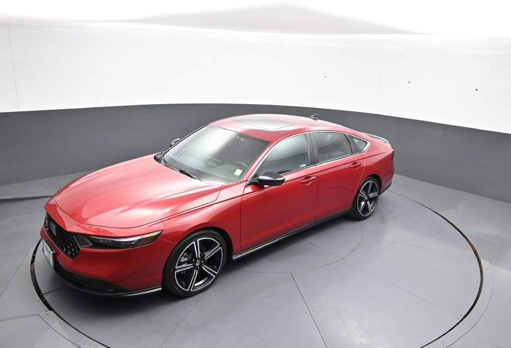 Certified 2025 Honda Accord Sport image 33