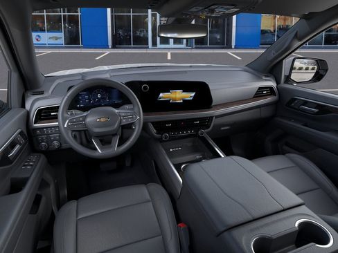 New 2026 Chevrolet Suburban LT w/ Comfort Package image 39