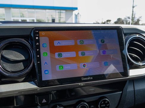 Used 2016 Toyota Tacoma TRD Off-Road w/ Towing Package image 19