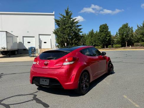 Used 2016 Hyundai Veloster w/ Option Group 03 image 4
