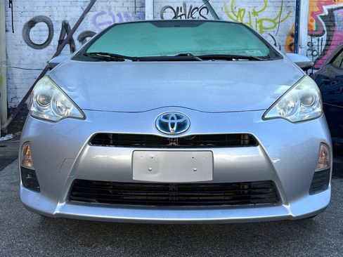 Used 2014 Toyota Prius C Three FWD image 3