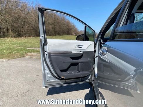 Used 2024 Toyota Sienna XSE FWD image 12