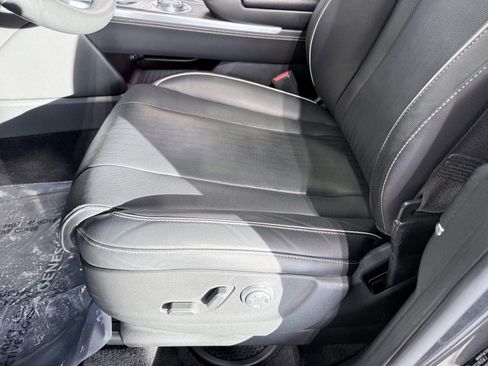 Used 2021 Genesis GV80 2.5T w/ Advanced Package 02 image 14