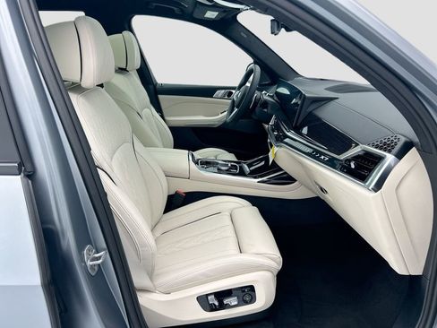 New 2026 BMW X7 xDrive40i image 19