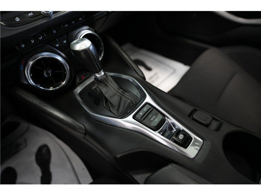Used 2017 Chevrolet Camaro SS RWD image 15