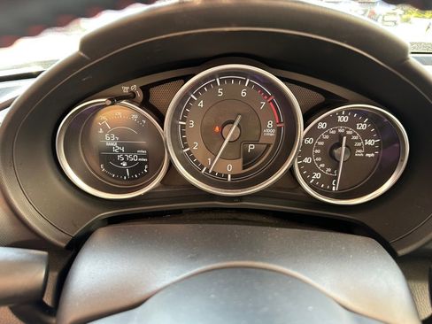 Used 2016 MAZDA MX-5 Miata Club image 17