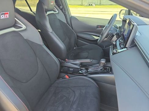 Used 2025 Toyota Corolla Premium image 10
