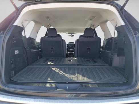 Used 2022 Subaru Ascent Limited image 25