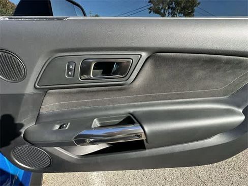 Used 2017 Ford Mustang Shelby GT350 image 24