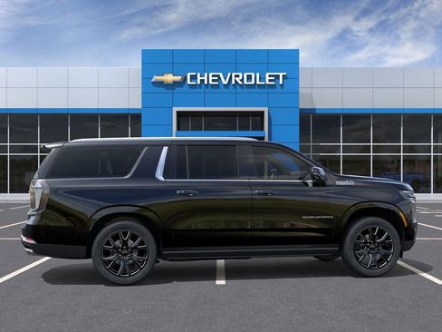 New 2026 Chevrolet Suburban High Country image 6