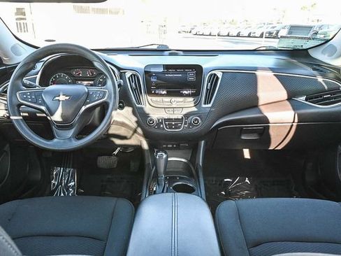 Used 2020 Chevrolet Malibu LT FWD image 15