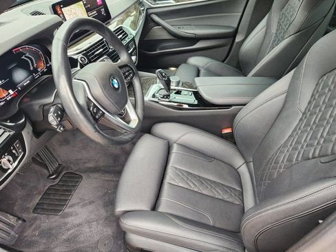 Used 2023 BMW 530i w/ Premium Package RWD image 12