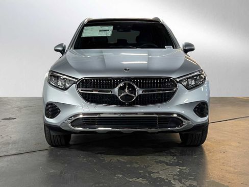 Used 2025 Mercedes-Benz GLC 300 4MATIC image 8