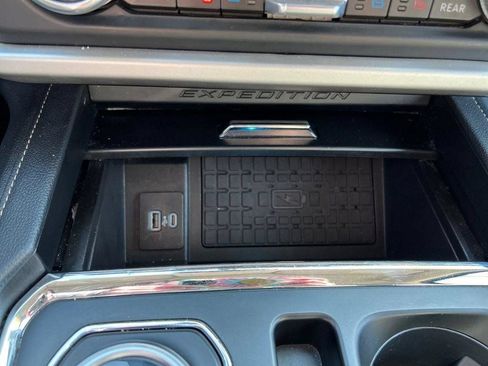 Used 2024 Ford Expedition Max XLT AWD/4WD image 28