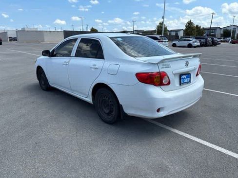 Used 2010 Toyota Corolla LE w/ LE EVP Pkg #1 FWD image 3