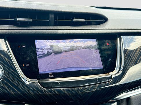 Used 2024 Cadillac XT6 Premium Luxury FWD image 35