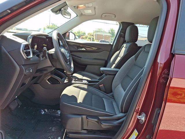Used 2025 Chevrolet TrailBlazer LT AWD/4WD image 14