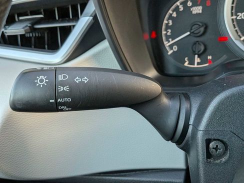 Used 2022 Toyota Corolla LE image 24