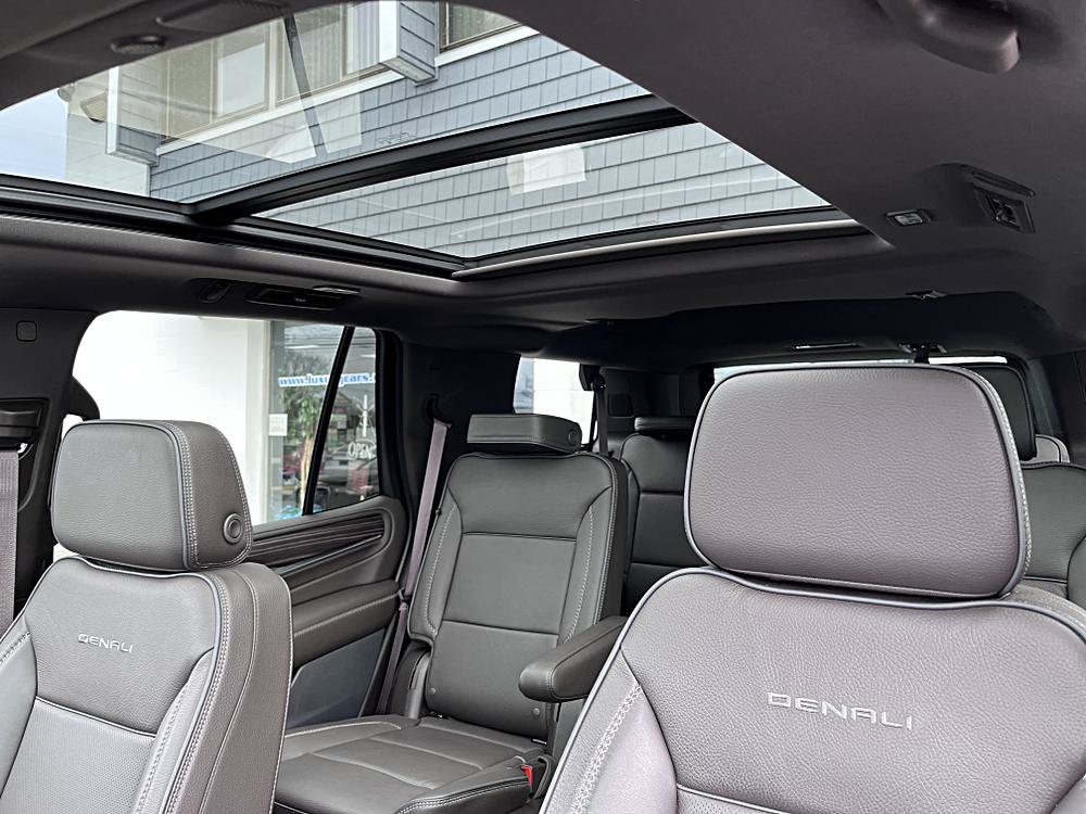 Used 2024 GMC Yukon Denali AWD/4WD image 17