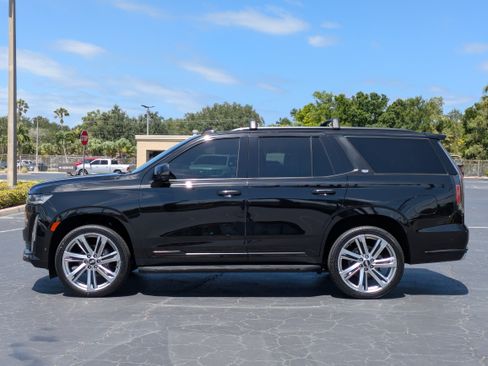 Used 2021 Cadillac Escalade Premium Luxury w/ LPO, Radiant Package AWD/4WD image 3