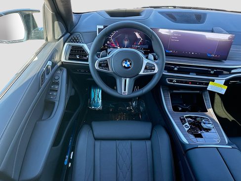 New 2026 BMW X5 M60i image 17