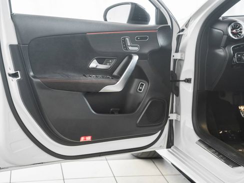 Used 2021 Mercedes-Benz A 35 AMG 4MATIC image 38