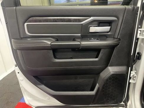 Used 2024 RAM 2500 Big Horn AWD/4WD image 13