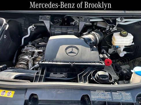Used 2023 Mercedes-Benz Sprinter 2500 image 29