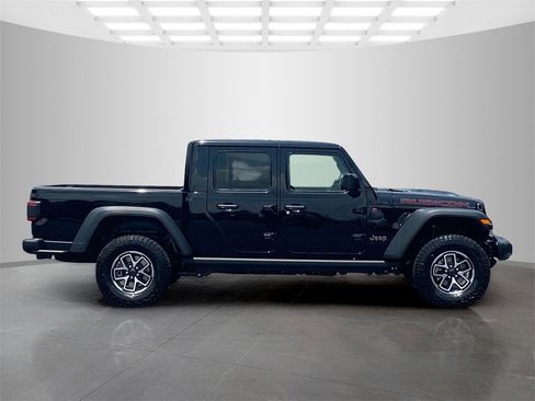 New 2025 Jeep Gladiator Rubicon w/ Convenience Group image 5