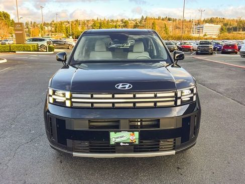 Certified 2025 Hyundai Santa Fe SE image 4