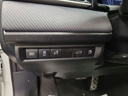 Used 2025 Toyota Camry SE image 20