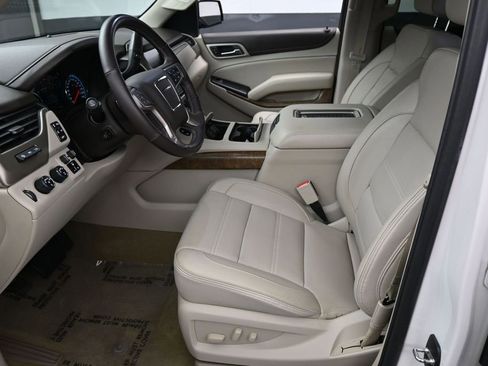 Used 2018 GMC Yukon Denali w/ Denali Ultimate Package AWD/4WD image 5