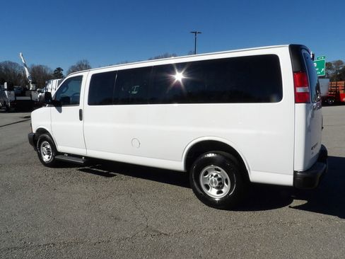 Used 2023 Chevrolet Express 3500 LS image 4