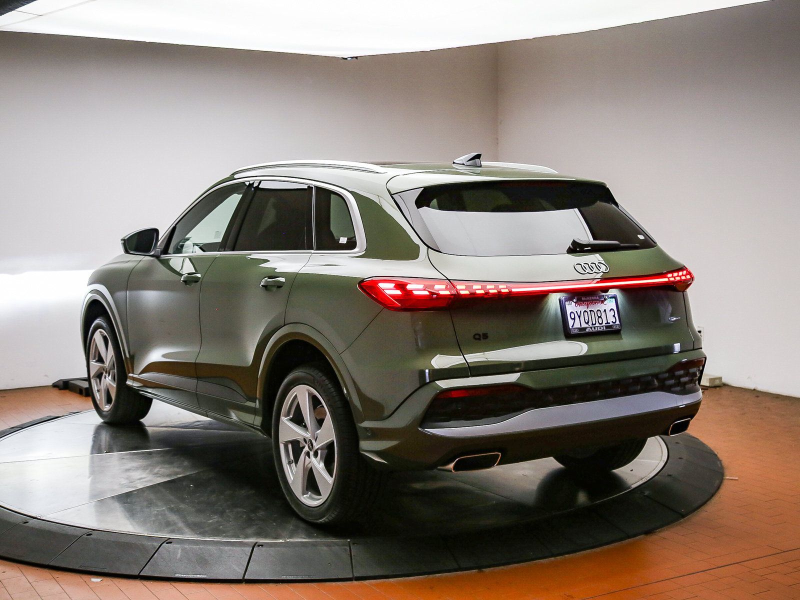 Certified 2025 Audi Q5 Premium Plus AWD/4WD image 5