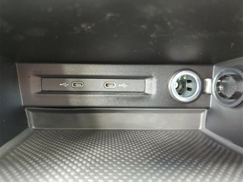 New 2025 Volkswagen Taos S image 31