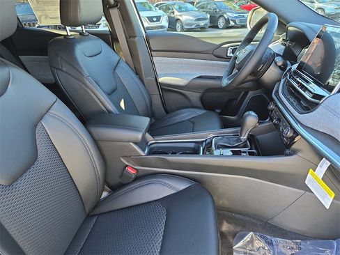 New 2026 Jeep Compass Latitude image 10
