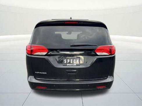 Certified 2021 Chrysler Voyager Lxi w/ Cold Weather Group image 4