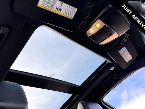 Used 2023 Chrysler 300 S w/ Comfort Group image 26