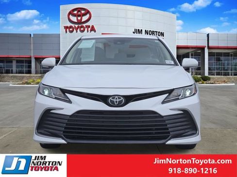Used 2024 Toyota Camry LE w/ Convenience Package FWD image 2