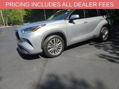 Certified 2024 Toyota Highlander Platinum