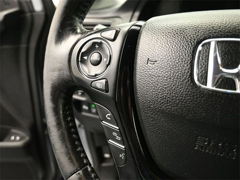 Used 2018 Honda Pilot Elite image 32