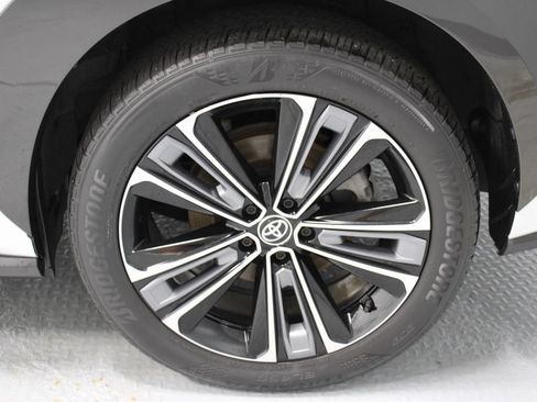 Used 2023 Toyota bZ4X AWD w/ Weather Package image 20