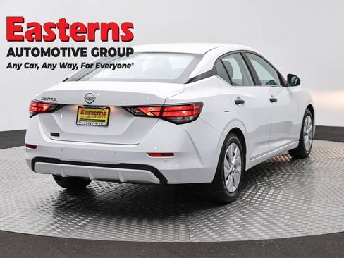 Used 2024 Nissan Sentra S FWD image 5