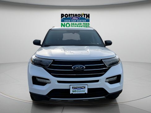 Used 2022 Ford Explorer XLT w/ Equipment Group 202A AWD/4WD image 9