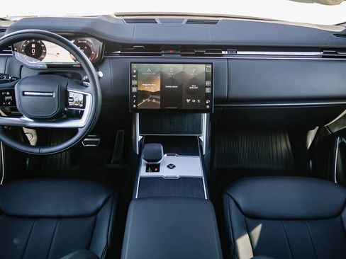 New 2026 Land Rover Range Rover Long Wheelbase SE image 12